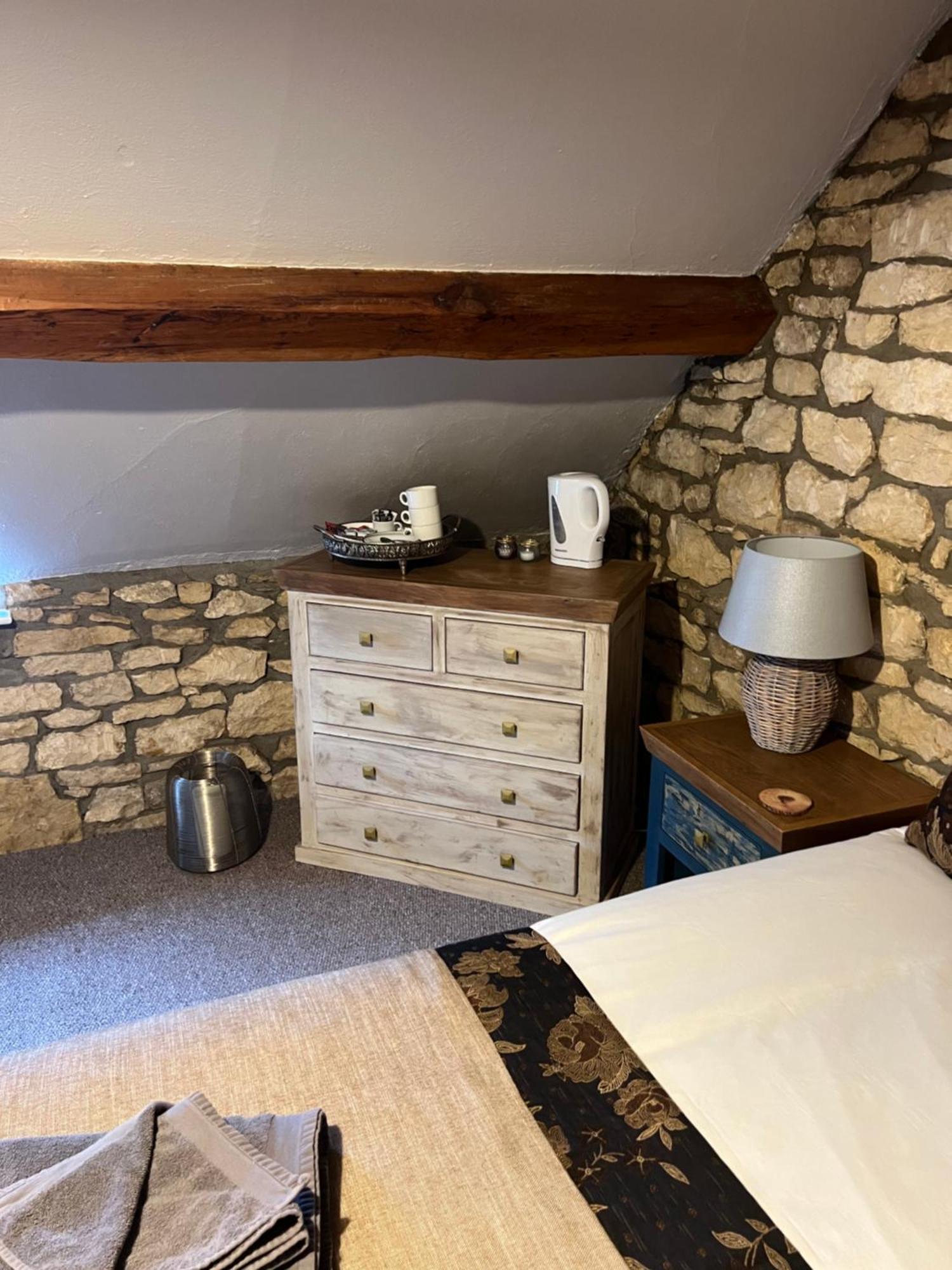 Siam Cottage Guesthouse Over 300 Years Old With Thai Restaurant Moreton-in-Marsh Eksteriør bilde